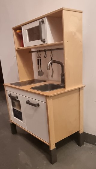 COCINA INFANTIL COMO NUEVA. IKEA