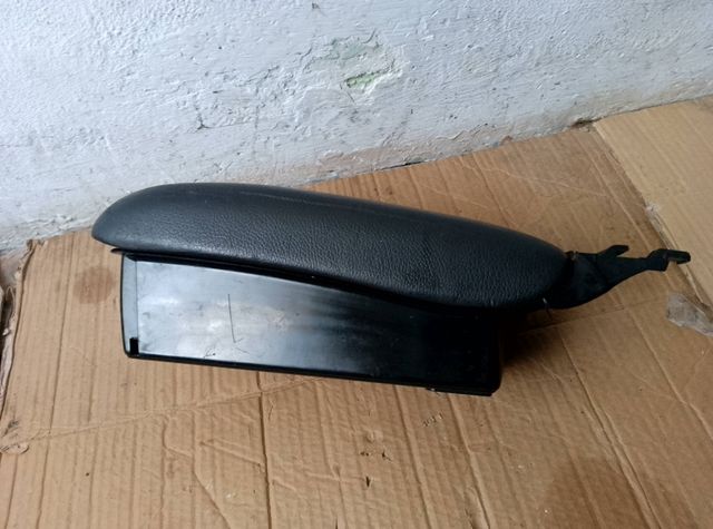 Apoyabrazos Mercedes-Benz Clase C