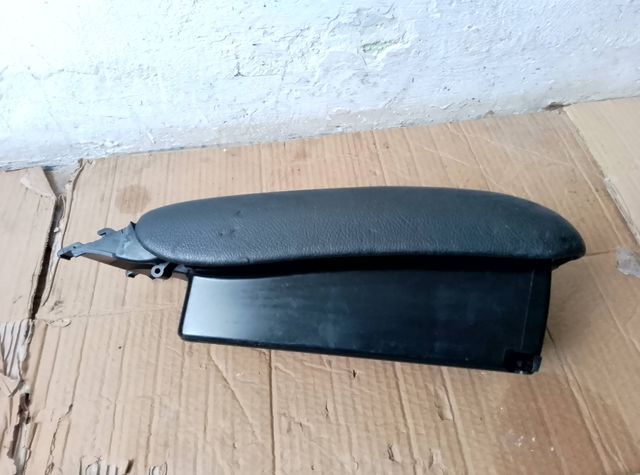 Apoyabrazos Mercedes-Benz Clase C