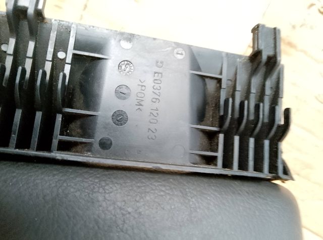 Apoyabrazos Mercedes-Benz Clase C