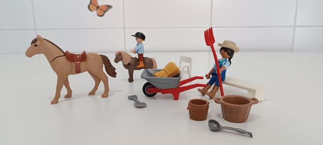 Playmobil granjeros pony niño