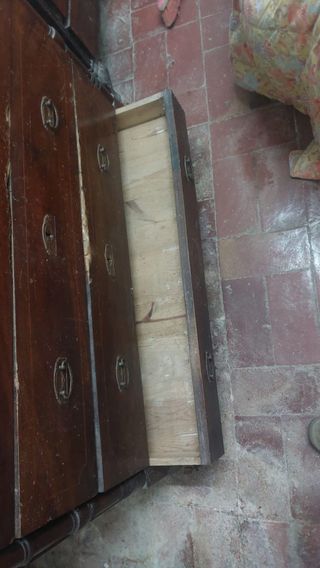 Cassettiera antica