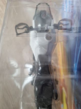 Ducati Desert 1:18 maqueta moto