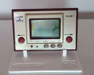 game & watch gold helmet nintendo