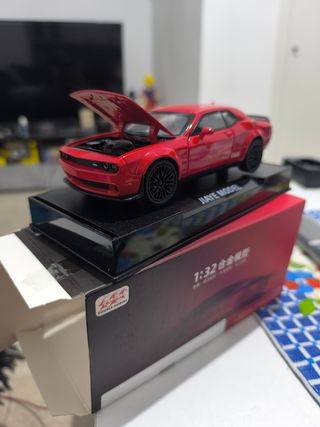 Dodge charger a escala 