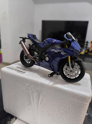 Honda CBR1000RR a escala 