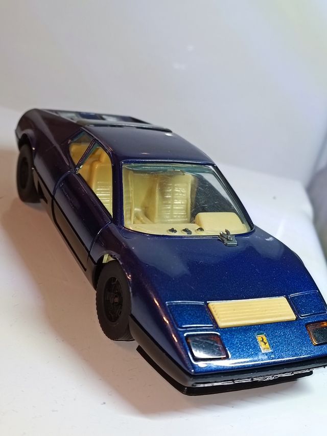 FERRARI 512 BB 1/24 BURAGO