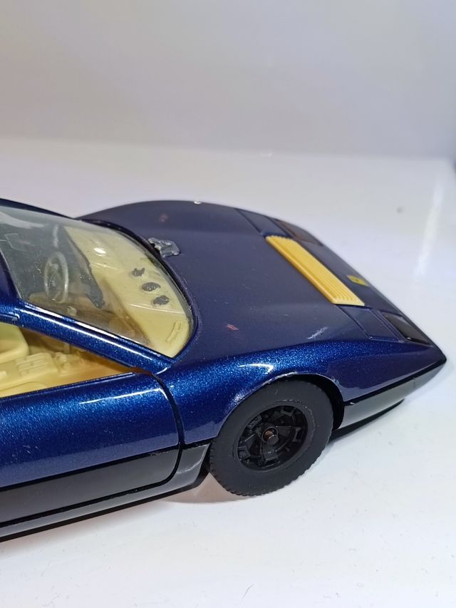 FERRARI 512 BB 1/24 BURAGO