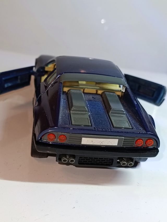 FERRARI 512 BB 1/24 BURAGO