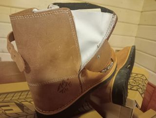 Botas de cuero  TODAS LAS TALLAS 