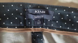 Pantalón con topos blancos