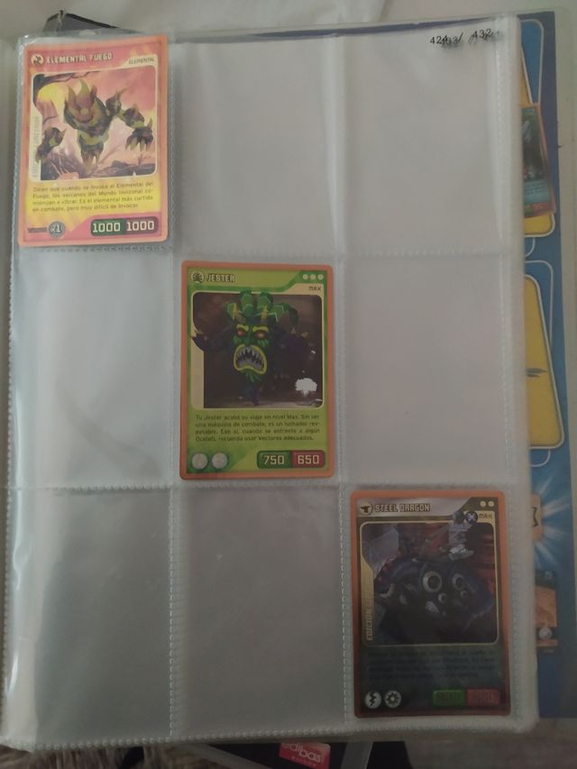 Album Invizimals Nueva Alianza