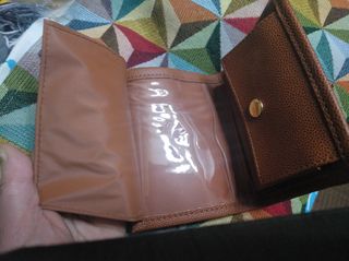 -"Cartera Básica Hombre/Mujer".
