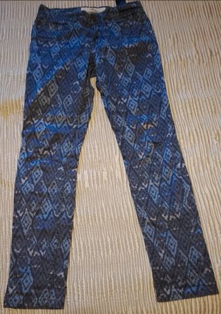 Vaquero H&M motivos azules