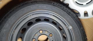 3 Llantas originales R15 mercedes Benz con neumáti