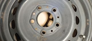 3 Llantas originales R15 mercedes Benz con neumáti