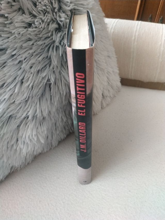 LIBRO EL FUGITIVO