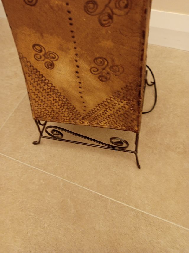 Lampada da terra etnica 