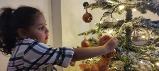 ARBOL DE NAVIDAD ARTIFICIAL CON NIEVE