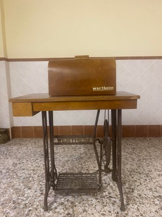 Máquina de coser Wertheim