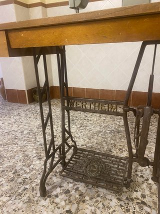 Máquina de coser Wertheim