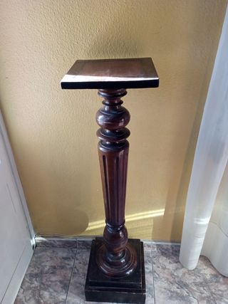 Pedestal antiguo