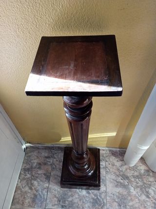 Pedestal antiguo