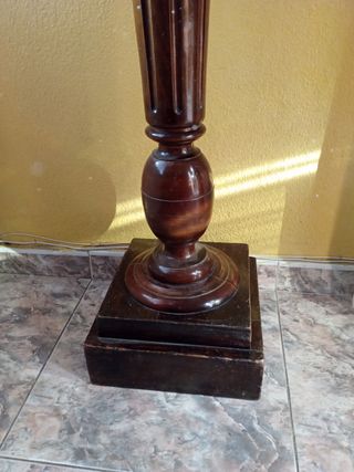 Pedestal antiguo