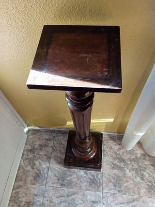 Pedestal antiguo