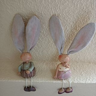 Pareja de figuras de porcelana