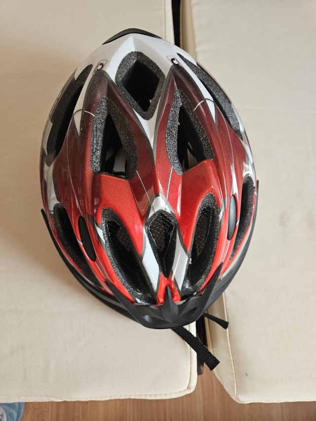 Casco bici sportivo