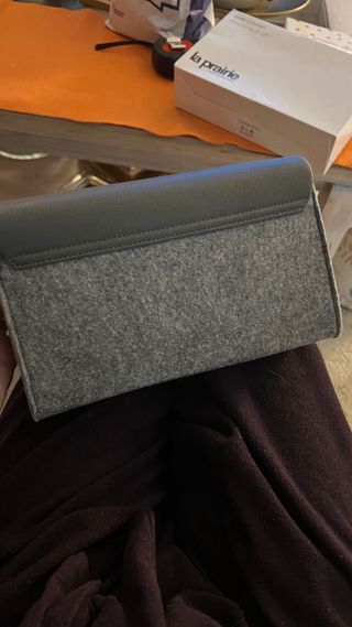 Bolso de mano o estuche maquillaje LA PRAIRIE