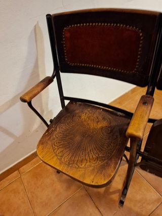 Antiche poltroncine da cinema