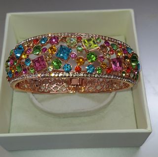 Brazalete chapado oro cristales colores