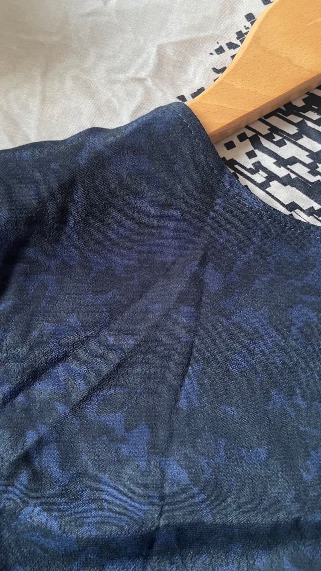 Vestido azul y negro