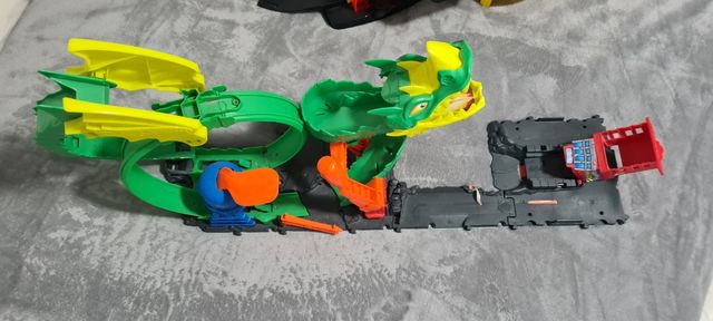 LOTE PISTA +  PARKING