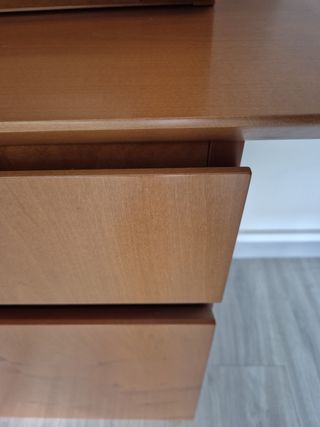 NO SE REBAJA MAS Vitrina MADERA ARCE 
Estanterías 
