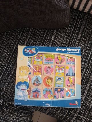 Juego de memoria.Los Lunnis.Madera