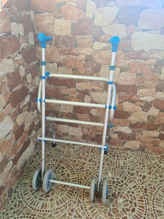 Andador adulto