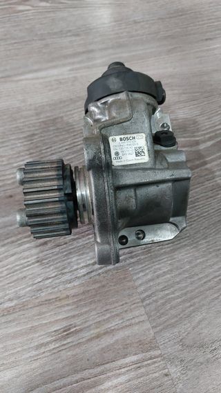 Bomba inyectora Audi 03L130755AC