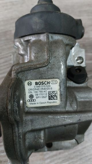 Bomba inyectora Audi 03L130755AC
