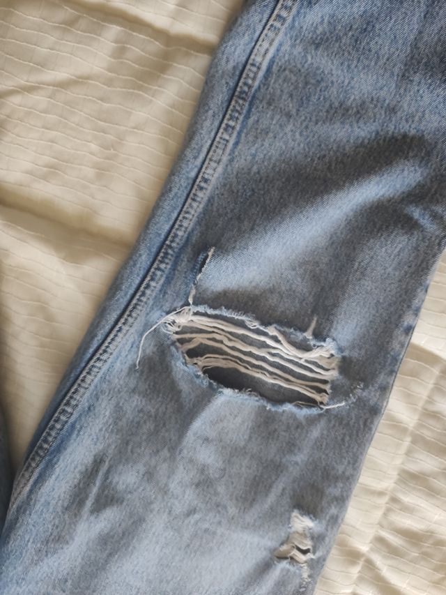 Pantalón vaquero Zara