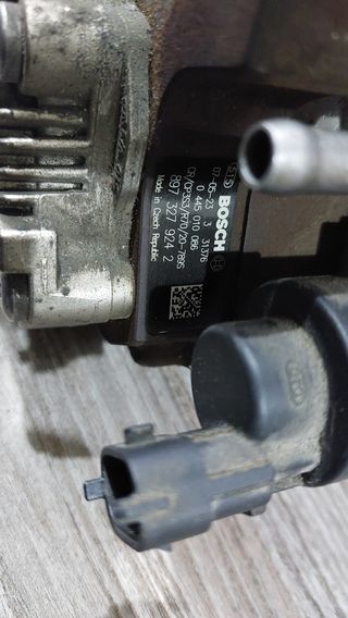 Bomba inyectora opel astra H 8973279242