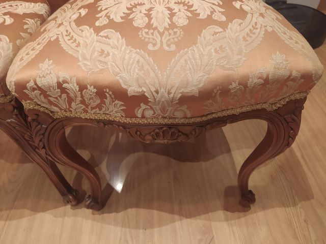 2 Sillas Isabelinas muy buen estado