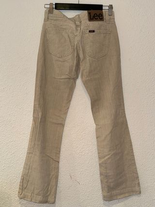 Pantalón vaquero de pana.