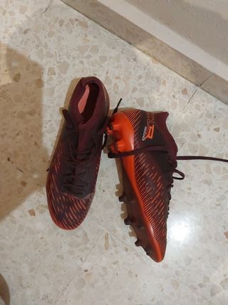 Botas fútbol  tacos talla 38