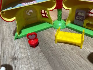 Casa de Hello Kitty y muñecas!! 