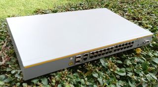 Switch Allied Telesis AT-8000S