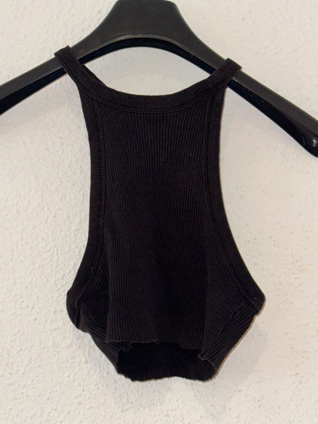 Top de marca Bershka.