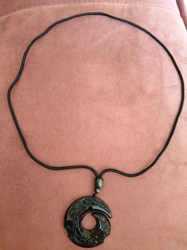 Collares resina y vidrio